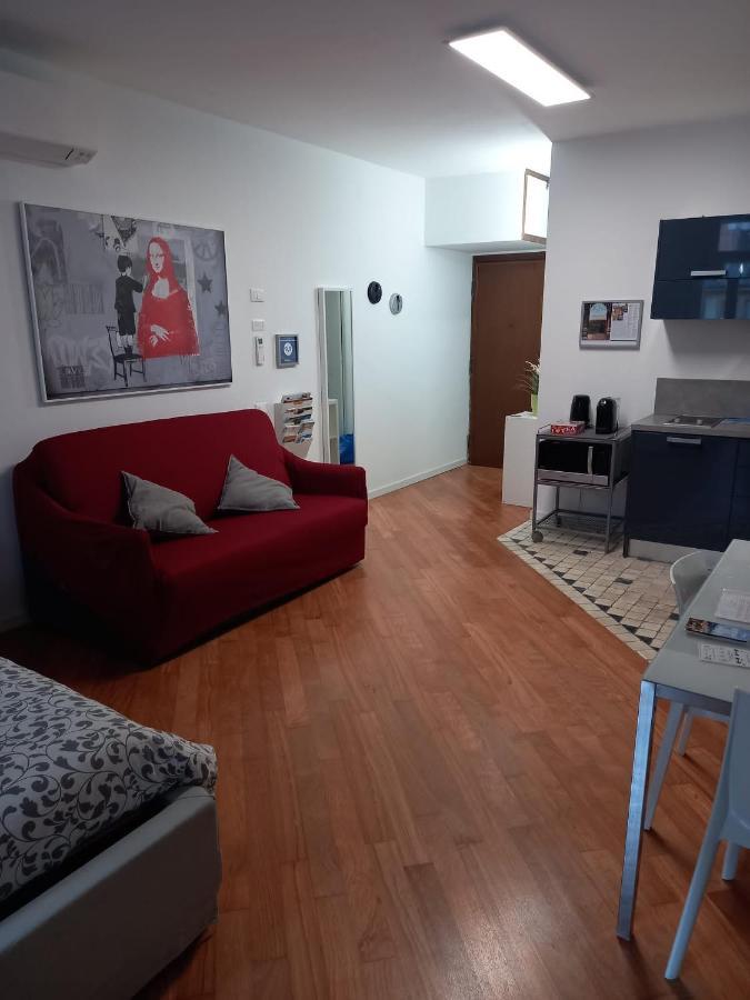 Suite Apartment San Lazzaro แบร์กาโม ภายนอก รูปภาพ